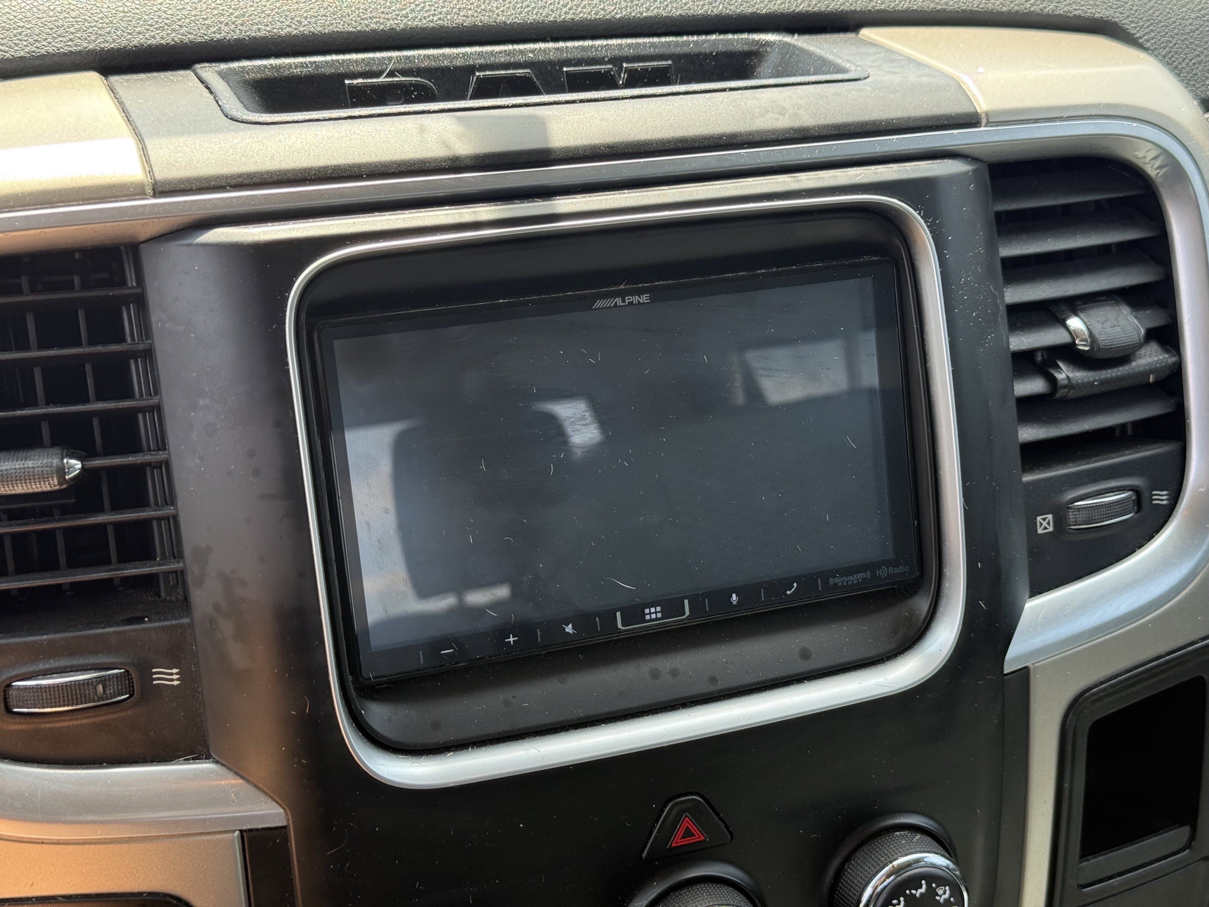 Used 2014 RAM 1500 Classic SLT RWD image 21