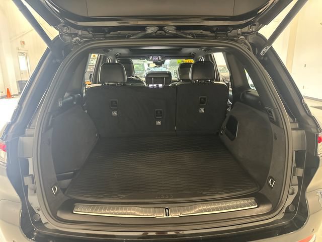 Used 2023 Jeep Grand Cherokee Summit AWD/4WD image 29