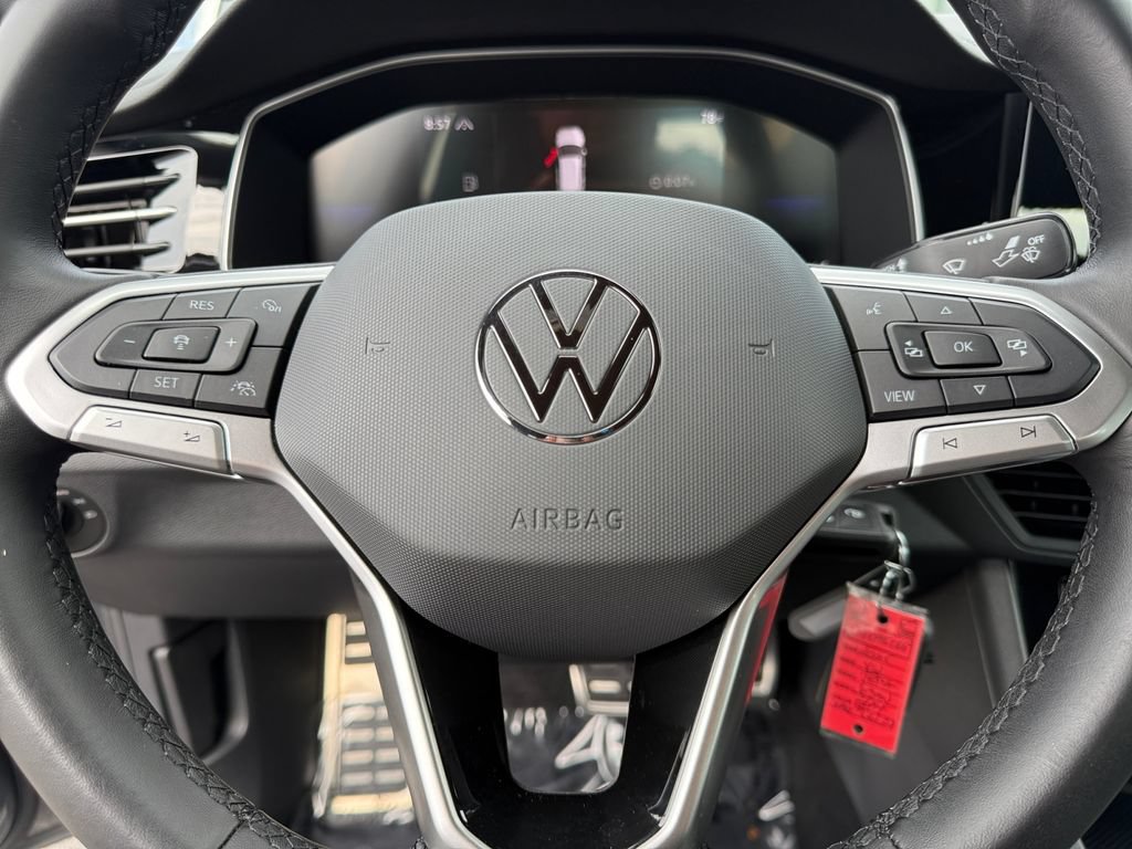 Used 2025 Volkswagen Jetta Sport FWD image 19
