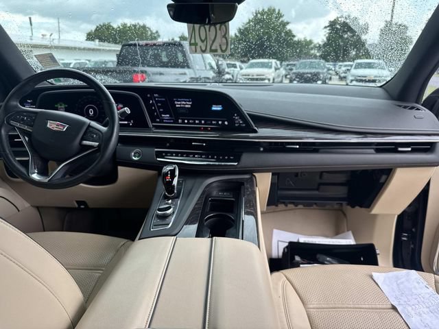 Used 2021 Cadillac Escalade Premium Luxury RWD image 26
