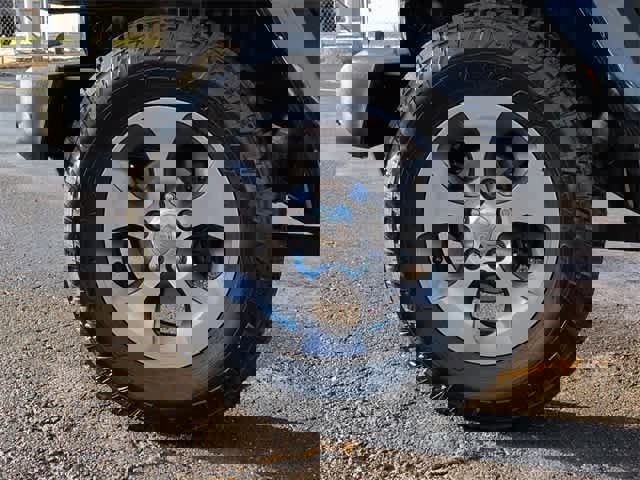 Used 2016 Jeep Wrangler Unlimited Sahara w/ Connectivity Group image 14