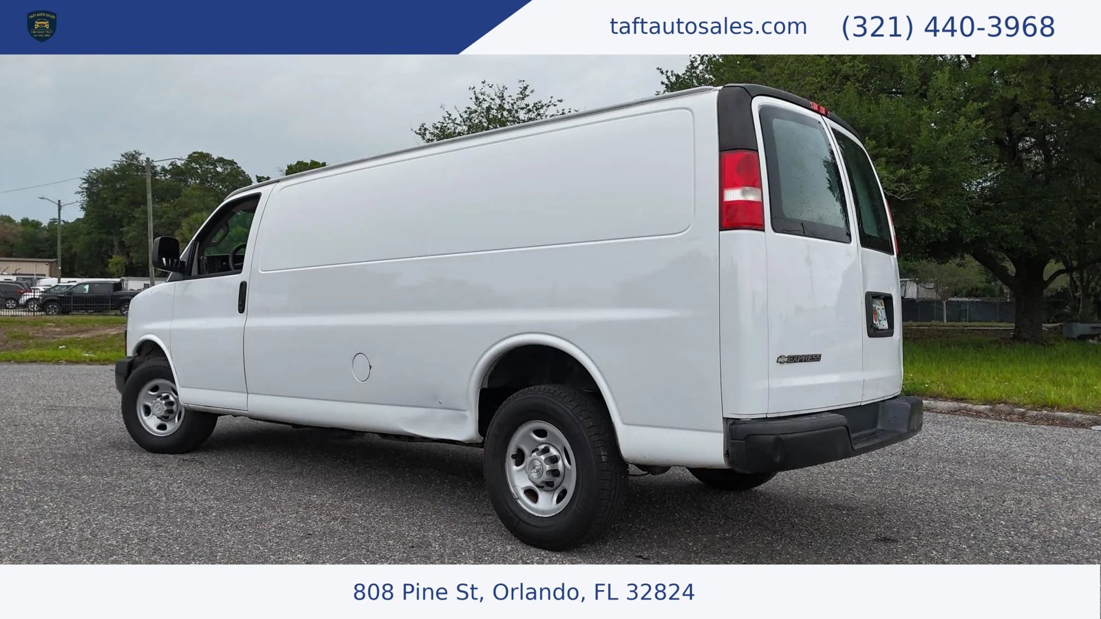 Used 2020 Chevrolet Express 2500 Extended w/ Communications Package RWD image 4