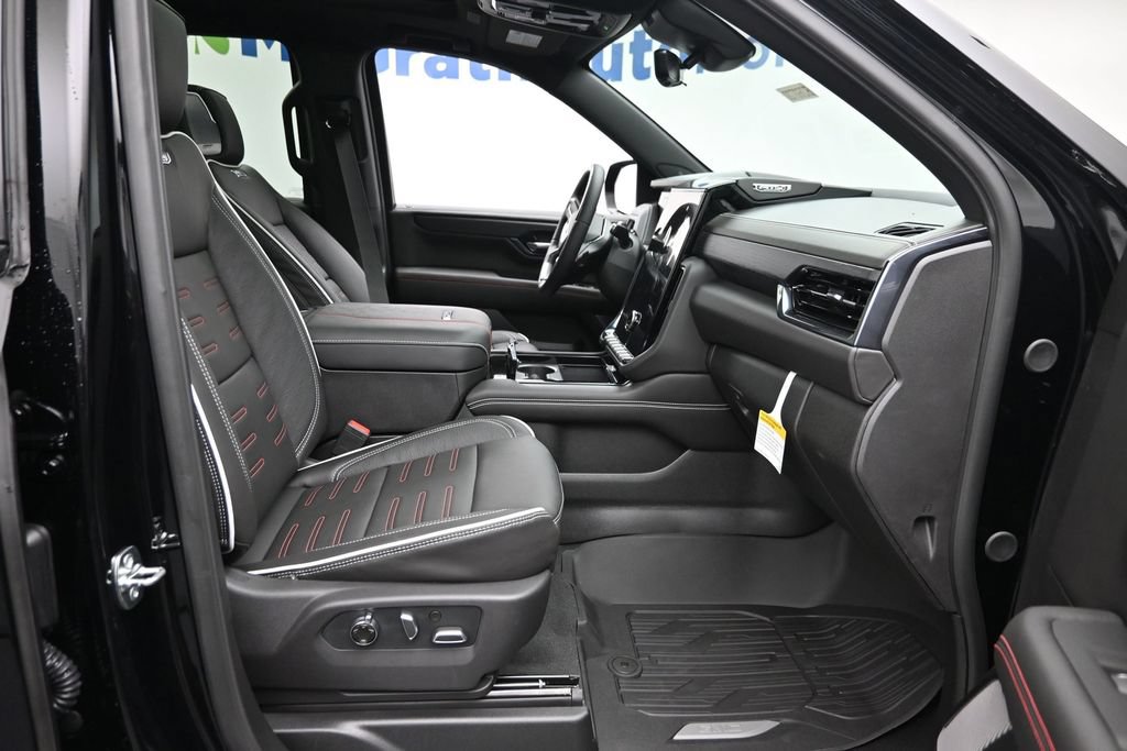 New 2026 GMC Yukon AT4 Ultimate AWD/4WD image 9