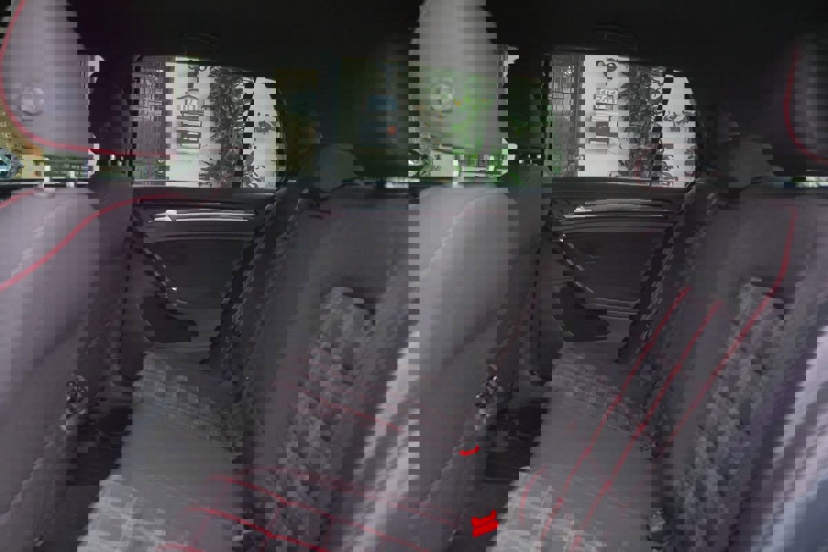 Used 2017 Volkswagen GTI Sport image 31