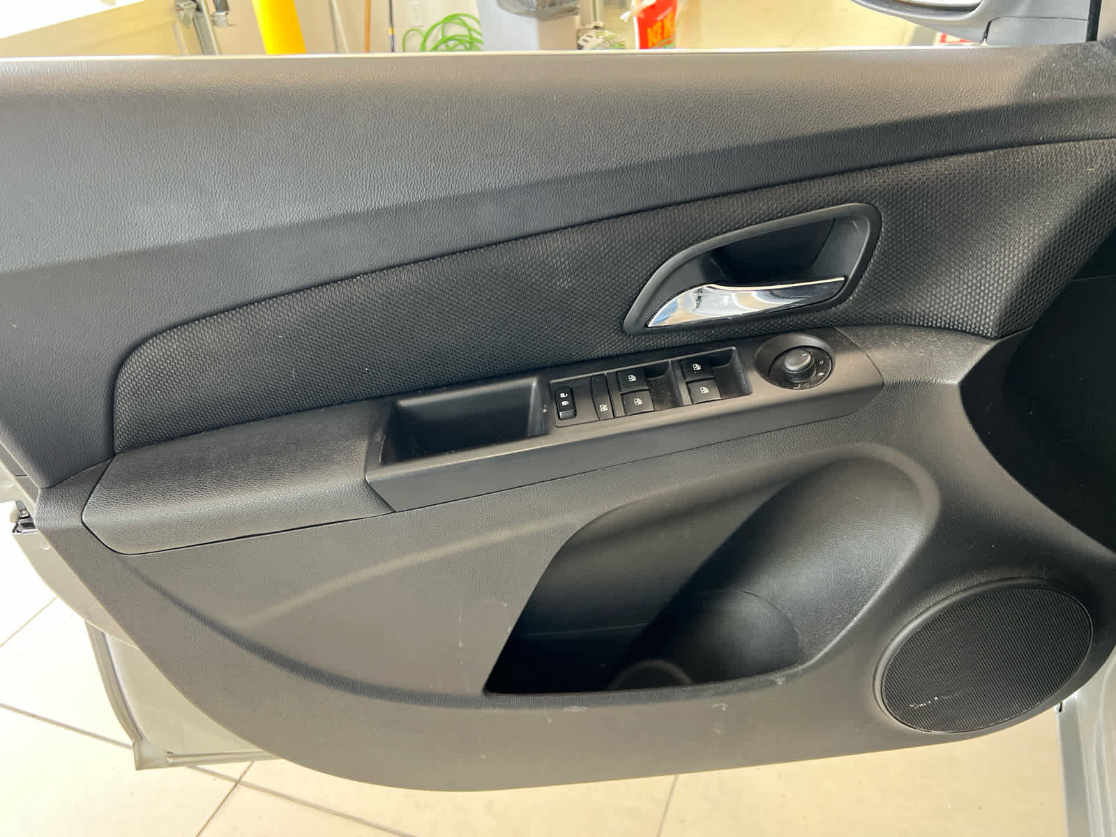 Used 2015 Chevrolet Cruze LT image 10