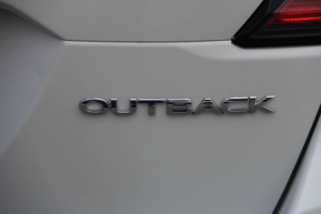 Used 2022 Subaru Outback Premium image 10