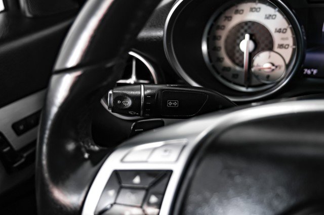 Used 2014 Mercedes-Benz SLK 250 image 18