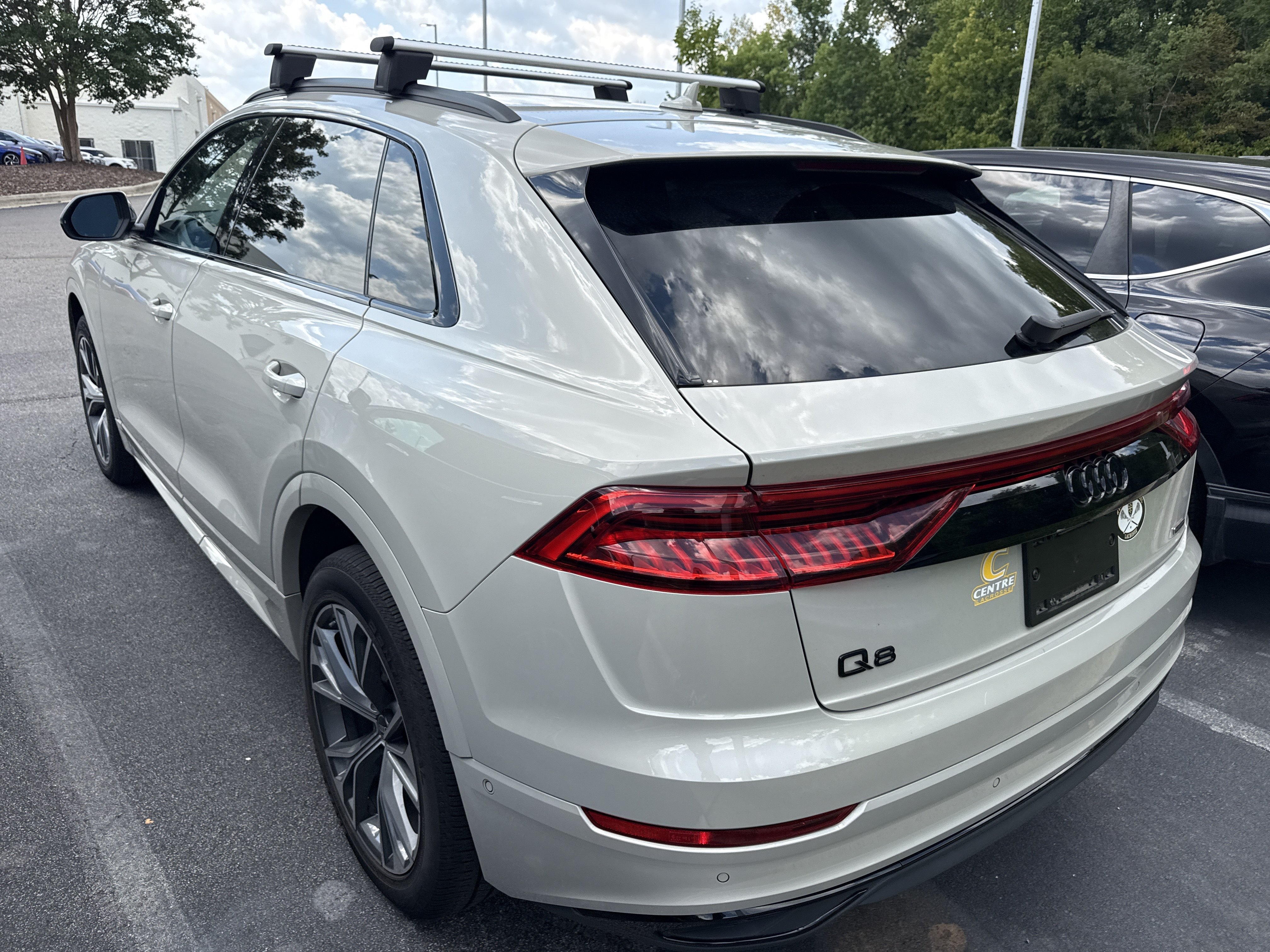 Used 2022 Audi Q8 Premium AWD/4WD image 44