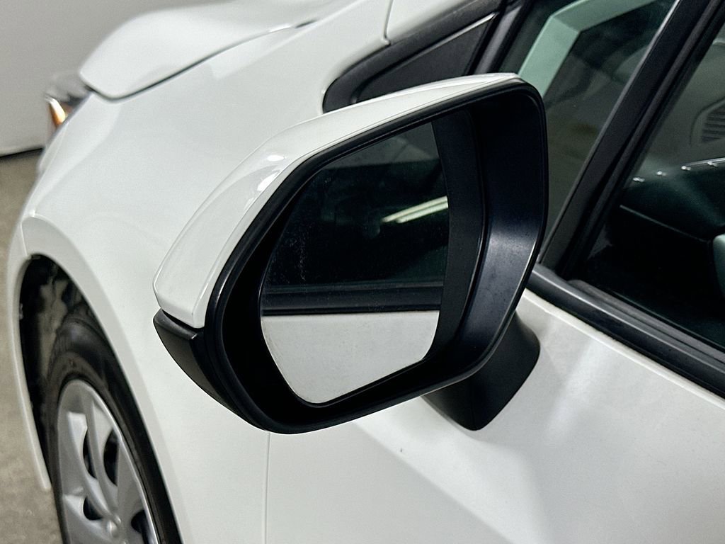 Used 2022 Toyota Corolla LE FWD image 33