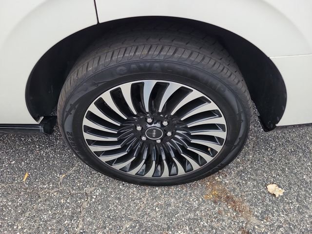 Used 2018 Lincoln Navigator Black Label w/ Cargo Package image 6