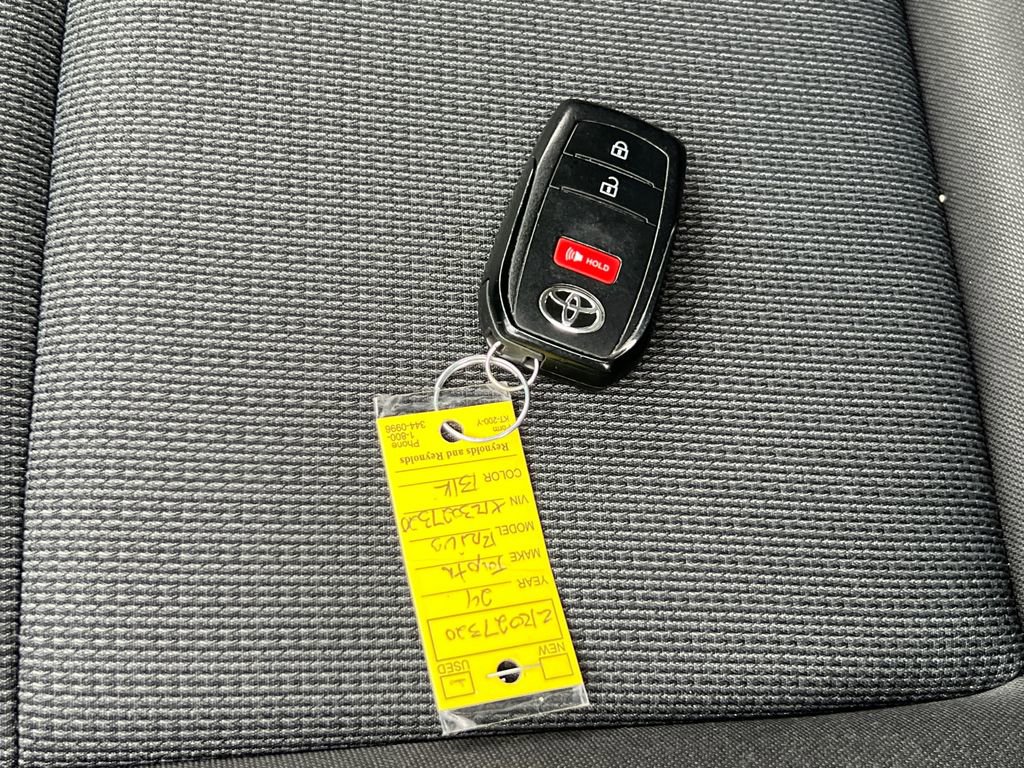 Used 2024 Toyota Prius LE image 31