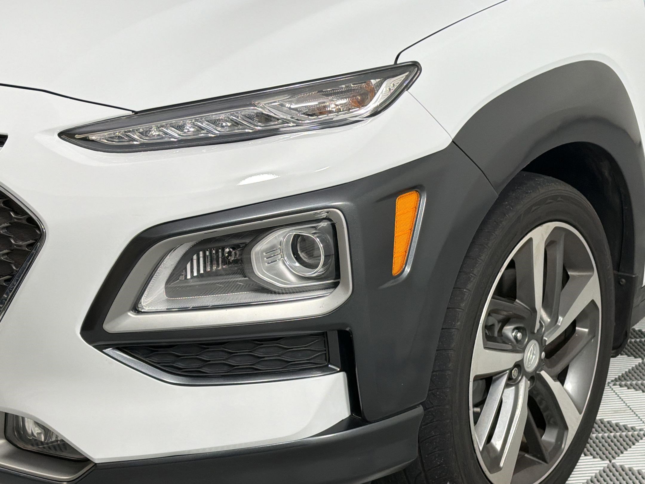 Used 2021 Hyundai Kona Ultimate FWD image 11