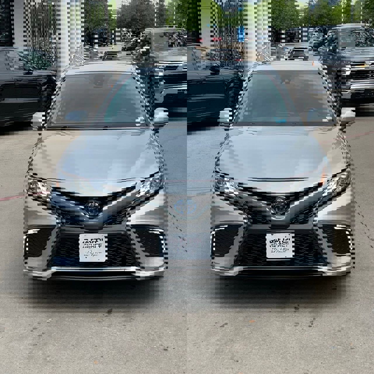 Used 2022 Toyota Camry XSE w/ Cold Weather Package image 7