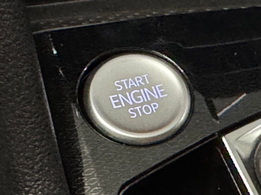 New 2025 Volkswagen Taos SE image 13