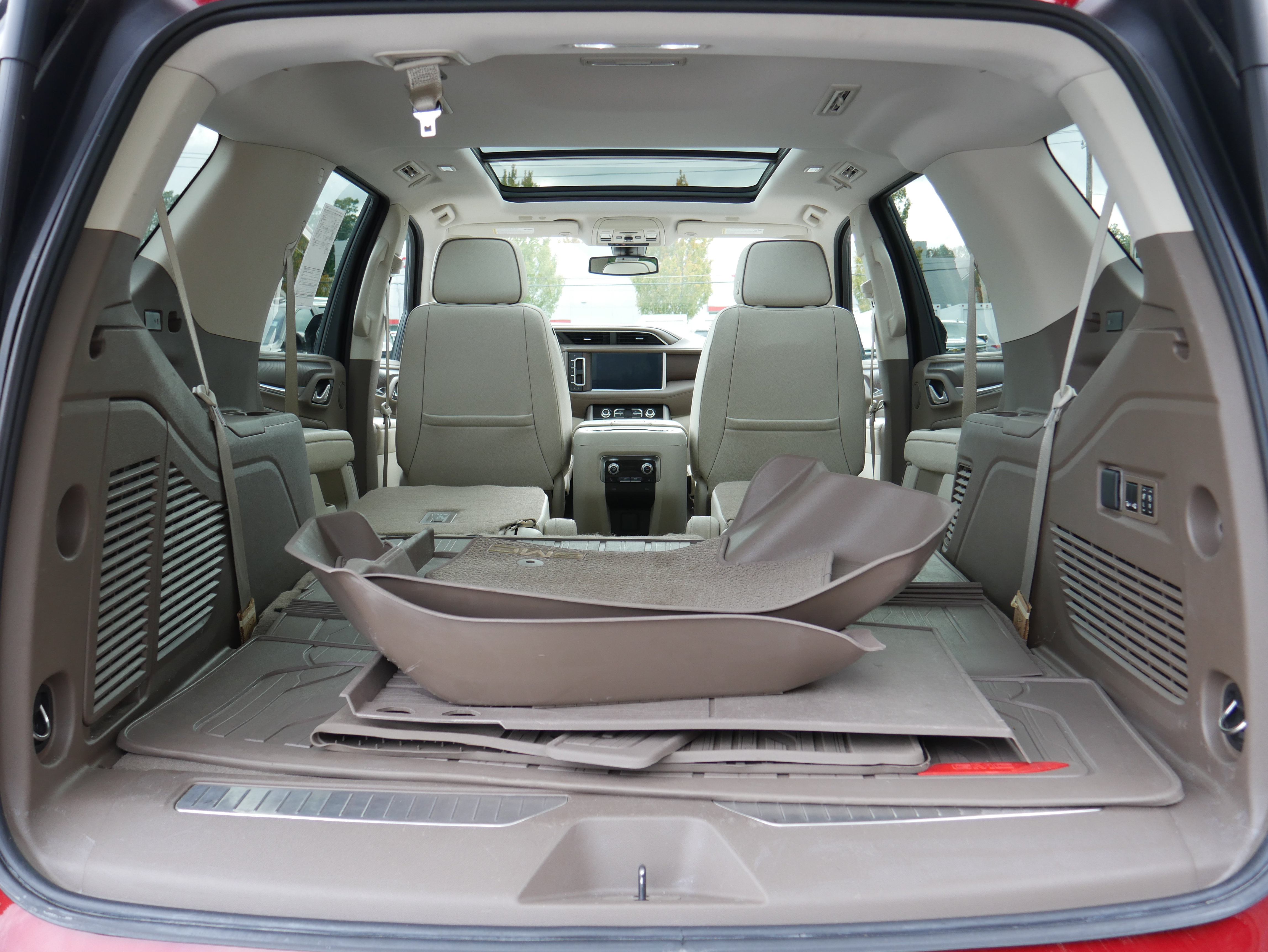 Certified 2022 GMC Yukon Denali w/ Max Trailering Package AWD/4WD image 8