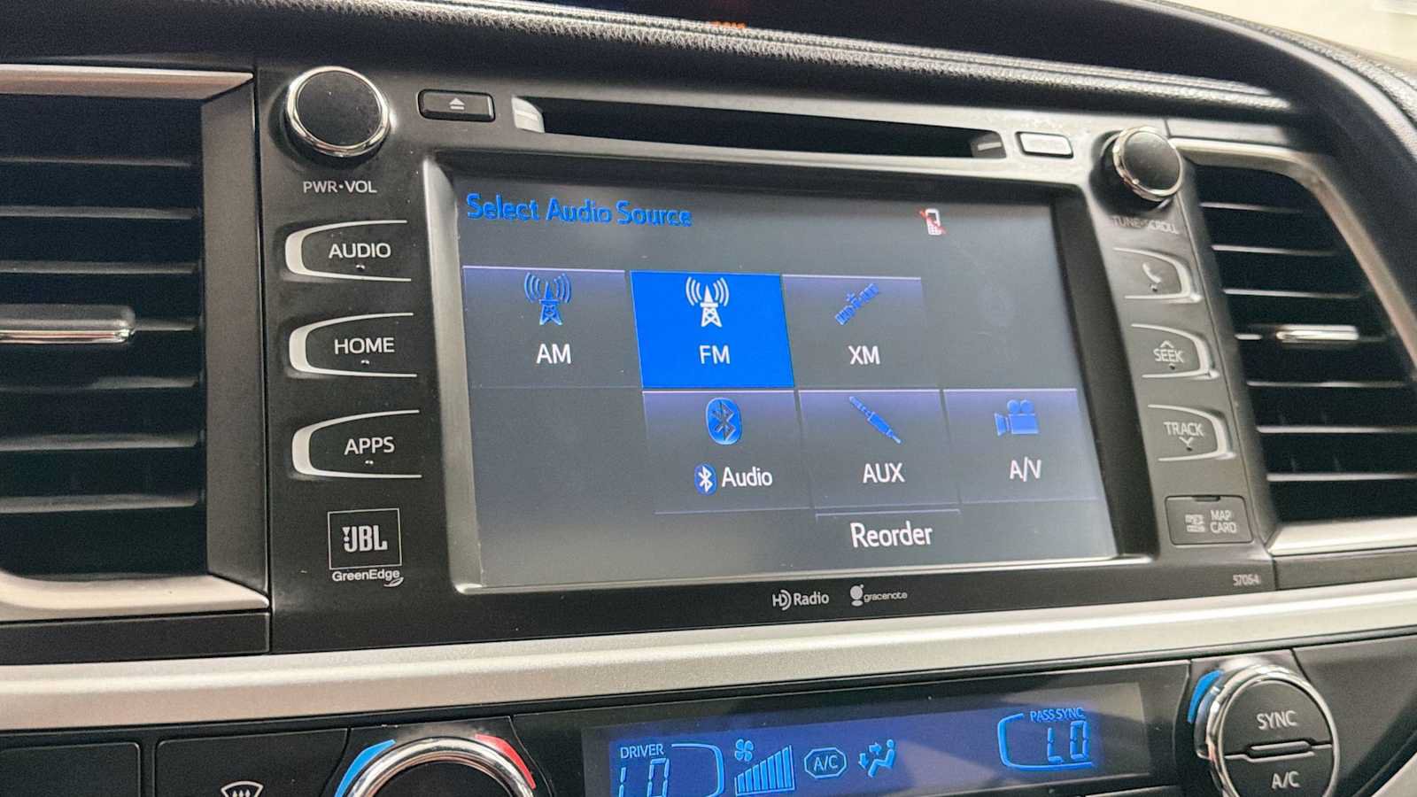 Used 2014 Toyota Highlander Limited FWD image 18