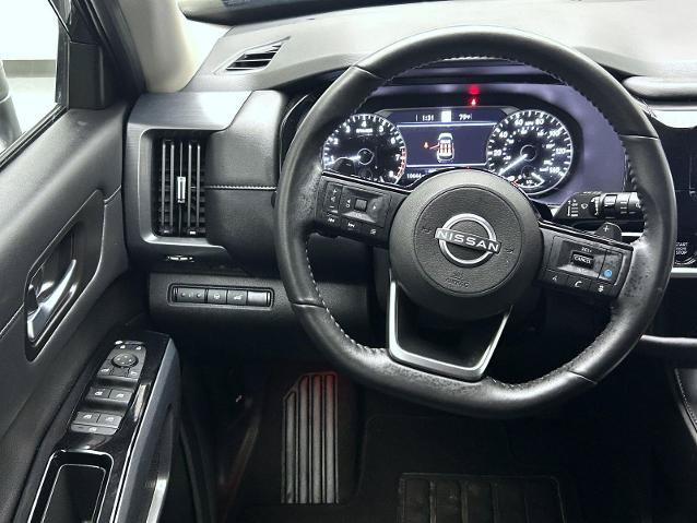 Certified 2025 Nissan Pathfinder SL AWD/4WD image 12