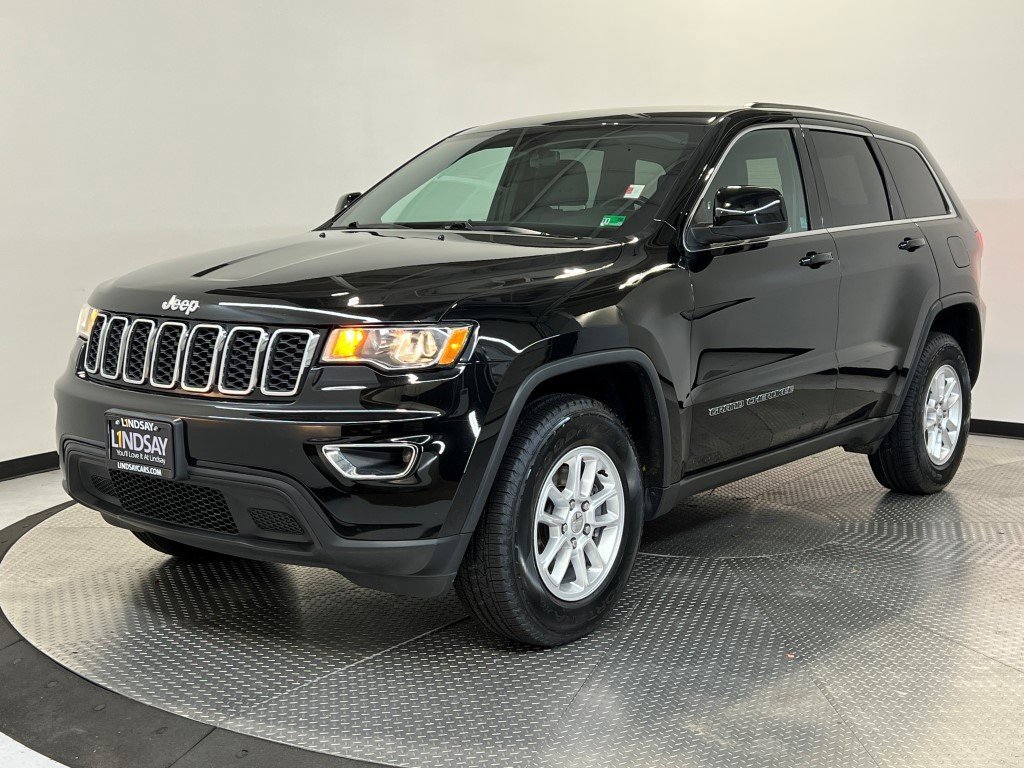 Certified 2020 Jeep Grand Cherokee Laredo image 3