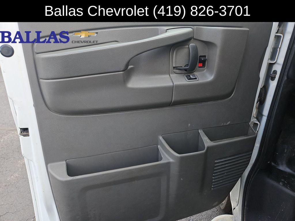 Used 2015 GMC Savana 2500 RWD image 21