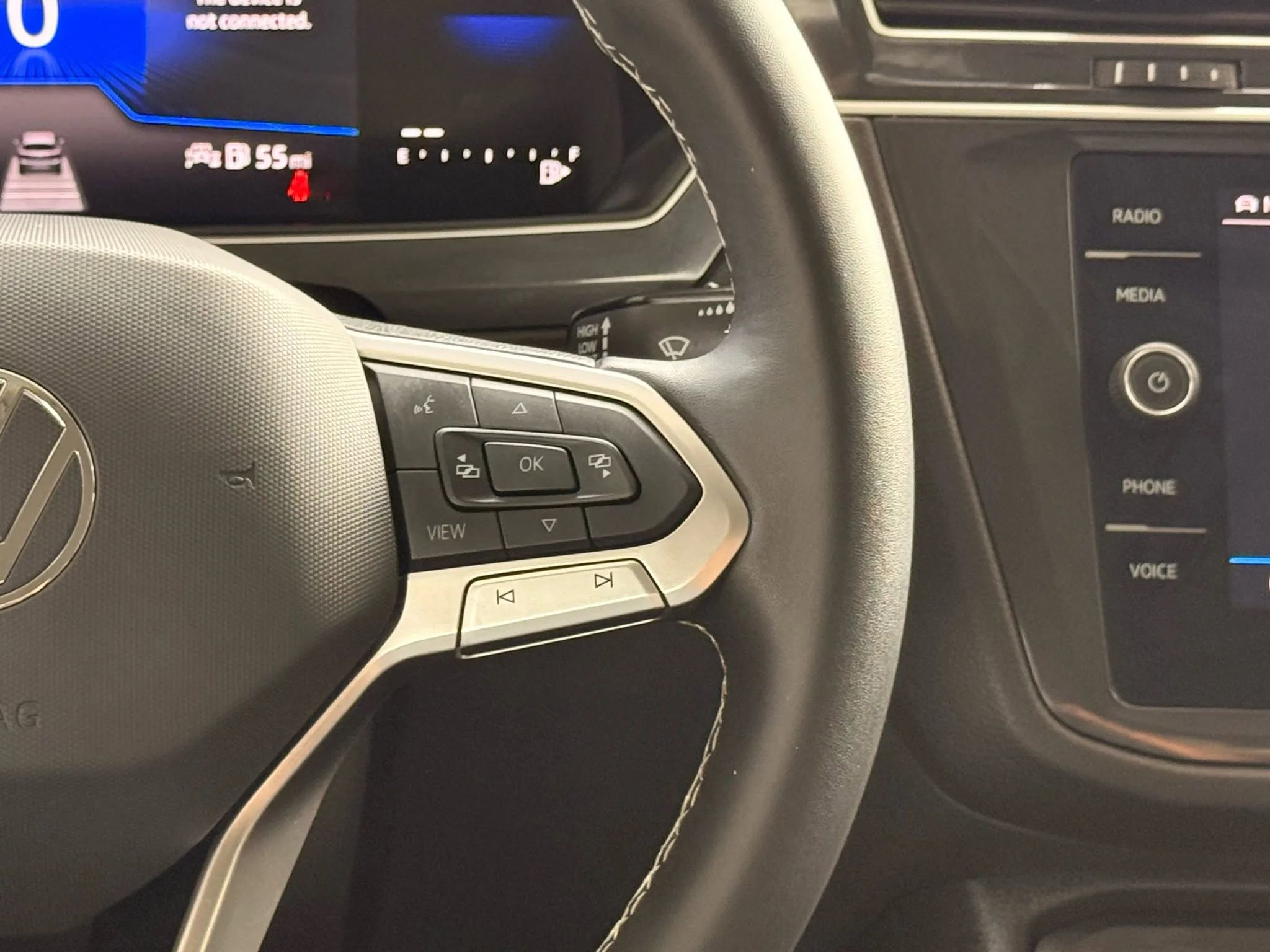 Used 2024 Volkswagen Tiguan S AWD/4WD image 36