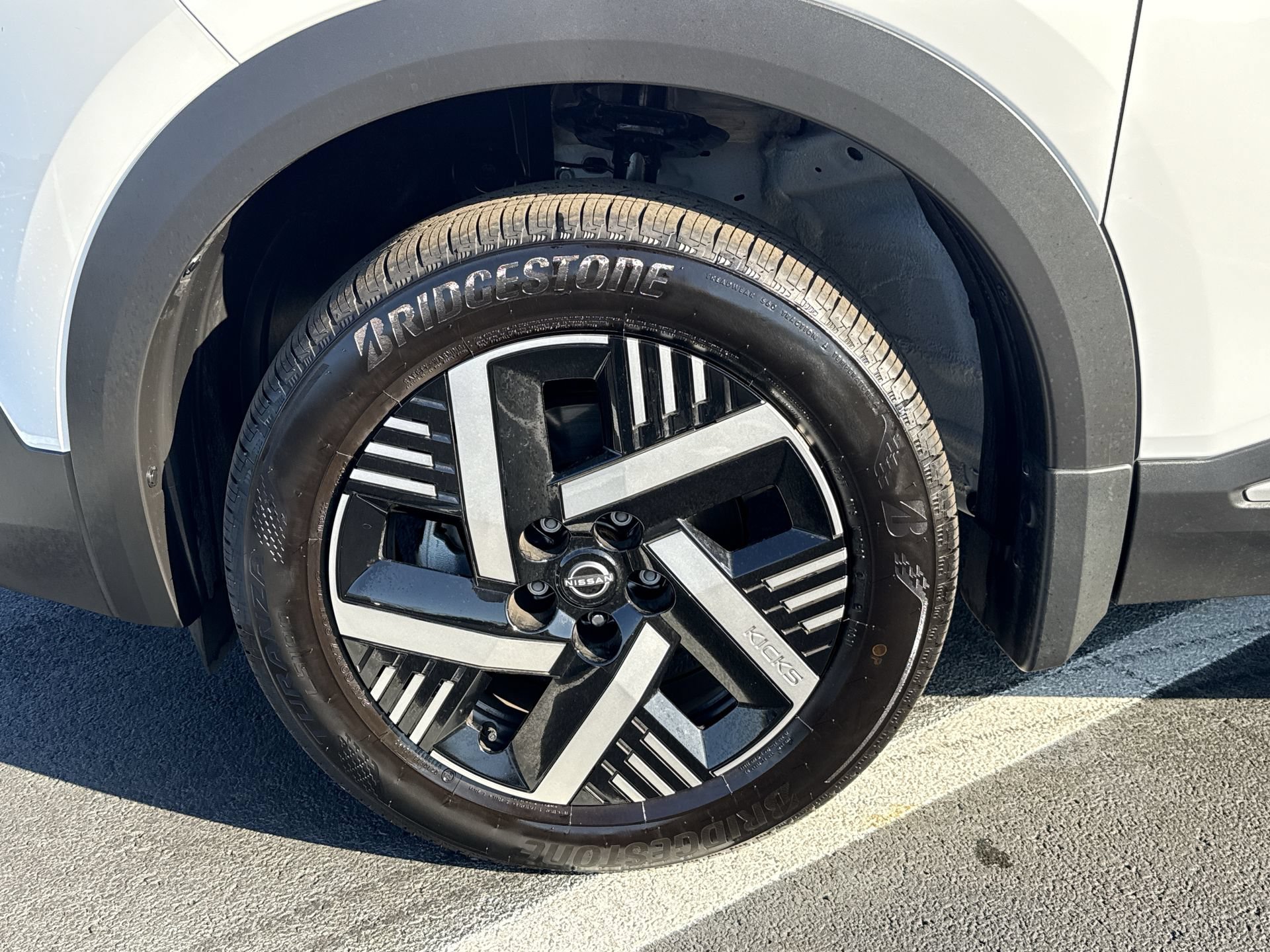 Used 2026 Nissan Kicks SV w/ Charging Package FWD image 18
