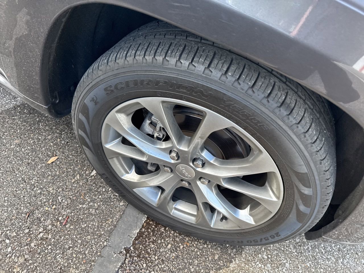 Used 2020 Jeep Grand Cherokee Summit image 4