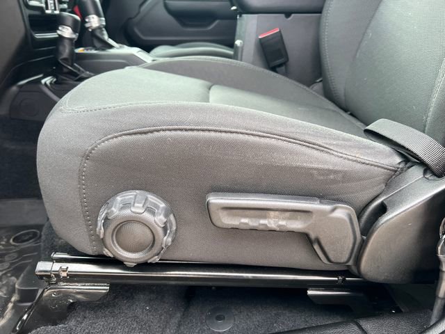 Used 2023 Jeep Wrangler Unlimited w/ Cold Weather Group image 11