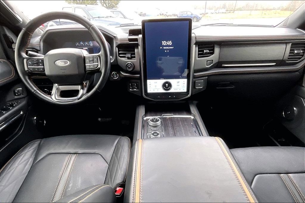 Used 2024 Ford Expedition Platinum AWD/4WD image 7