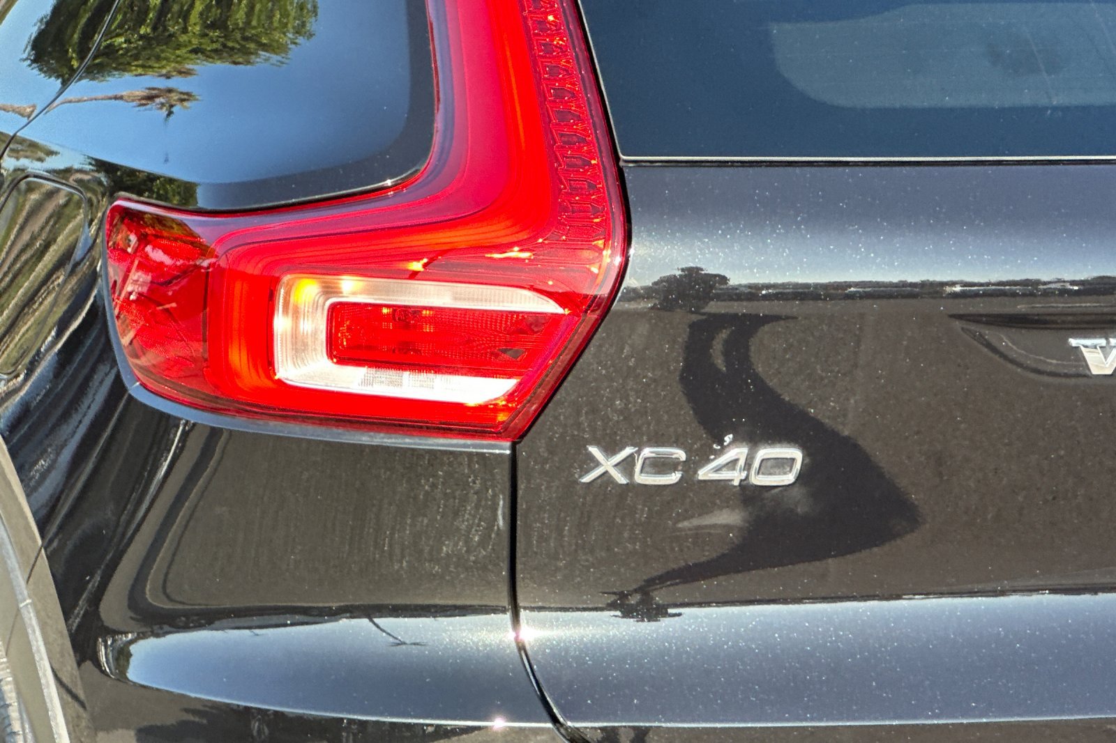 Certified 2023 Volvo XC40 Recharge Plus w/ Protection Package Premier AWD/4WD image 32