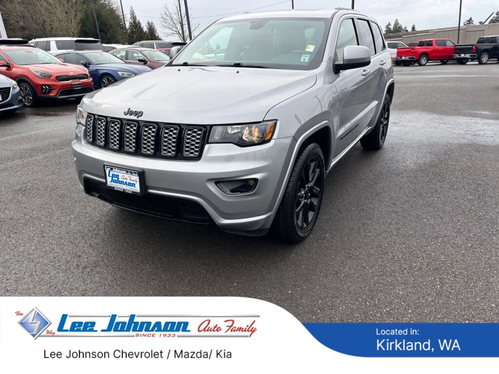 Used 2020 Jeep Grand Cherokee Altitude image 1