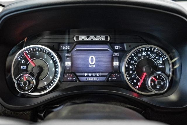 Used 2022 RAM 1500 Laramie AWD/4WD image 23