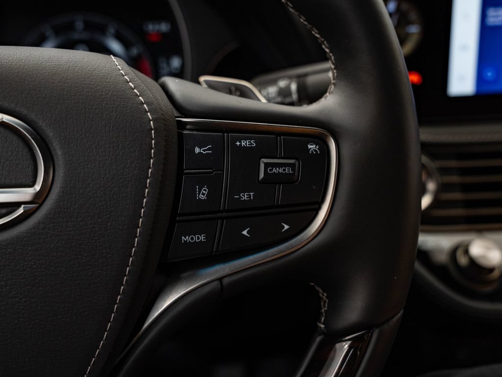 Certified 2023 Lexus LS 500 AWD w/ Interior Upgrade Package image 28