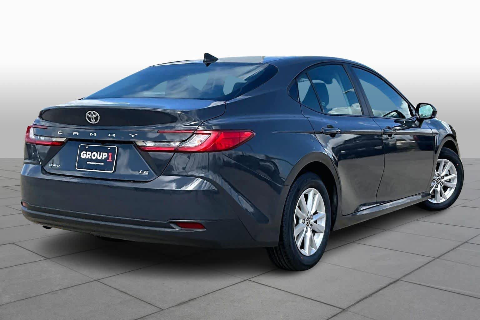 Used 2025 Toyota Camry LE FWD image 13