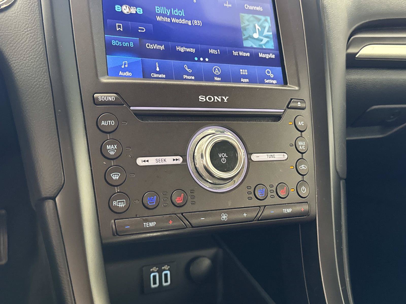 Used 2019 Ford Fusion Titanium FWD image 23
