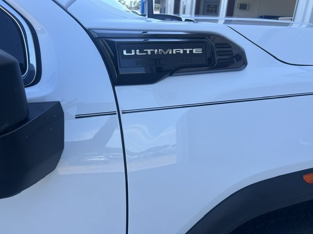 Used 2024 GMC Sierra 2500 Denali Ultimate AWD/4WD image 10