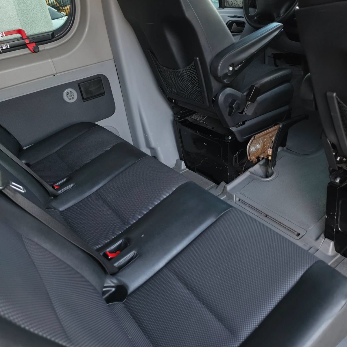 Used 2013 Mercedes-Benz Sprinter 2500 image 24
