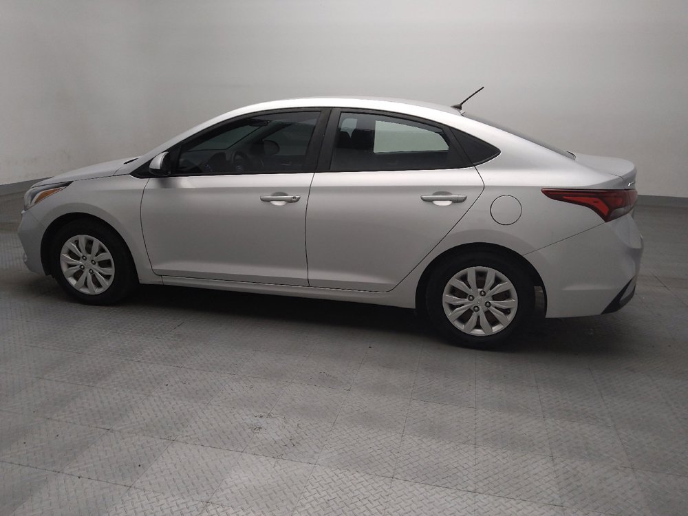 Used 2020 Hyundai Accent SE FWD image 3