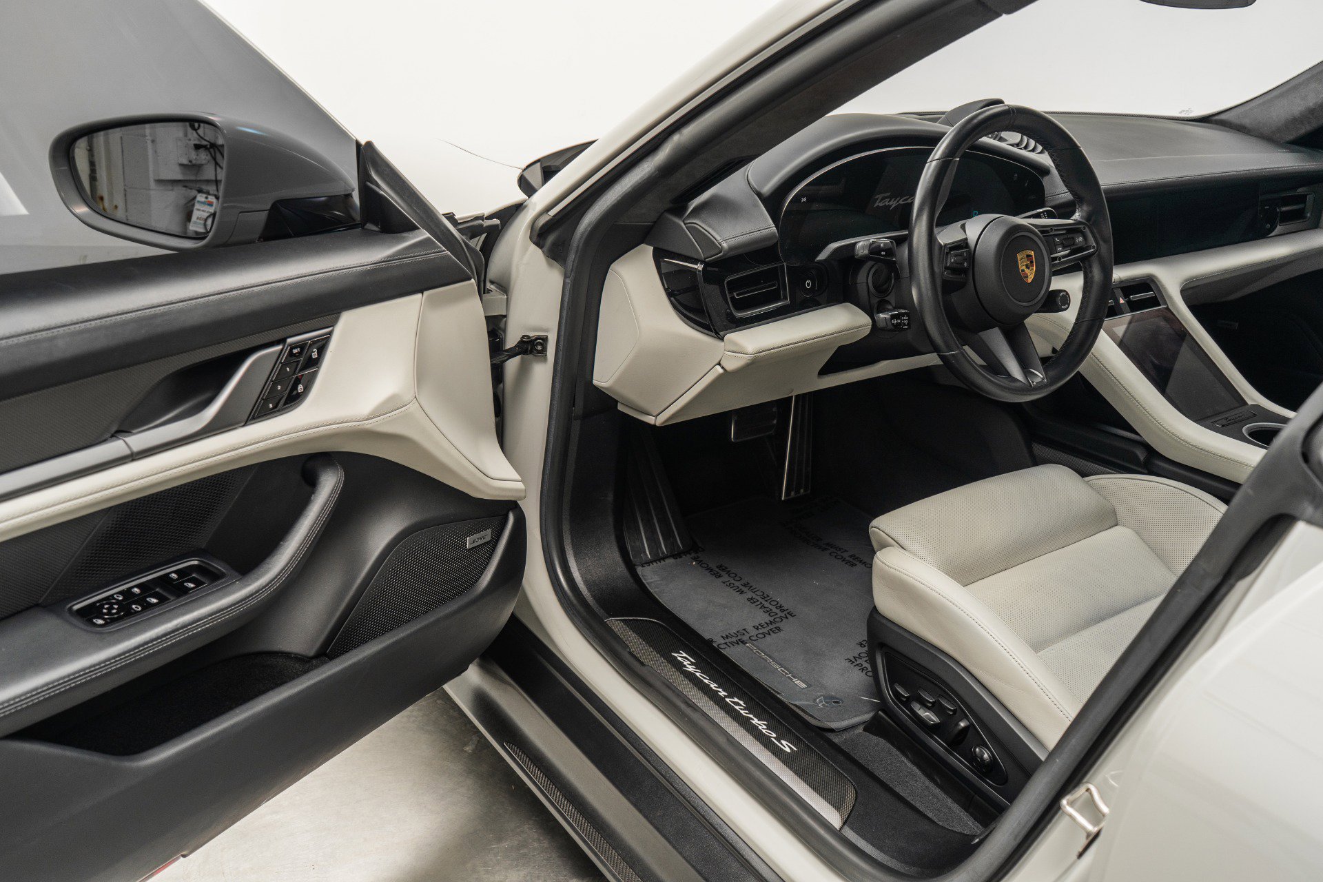 Used 2021 Porsche Taycan Turbo S image 23