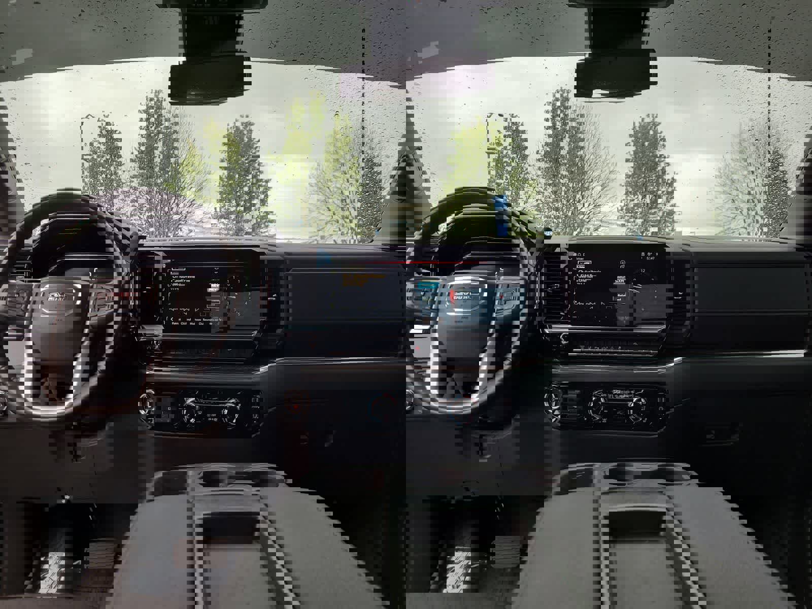 Used 2024 GMC Sierra 3500 SLE w/ SLE Value Package image 18