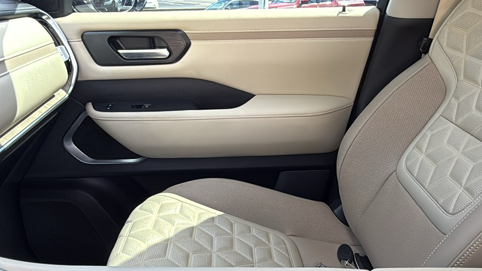 Certified 2026 Nissan Armada Platinum AWD/4WD image 18