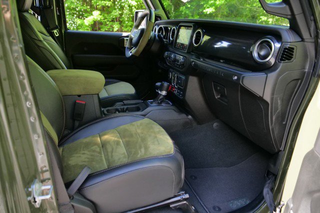 Used 2023 Jeep Wrangler Unlimited Rubicon 392 image 44