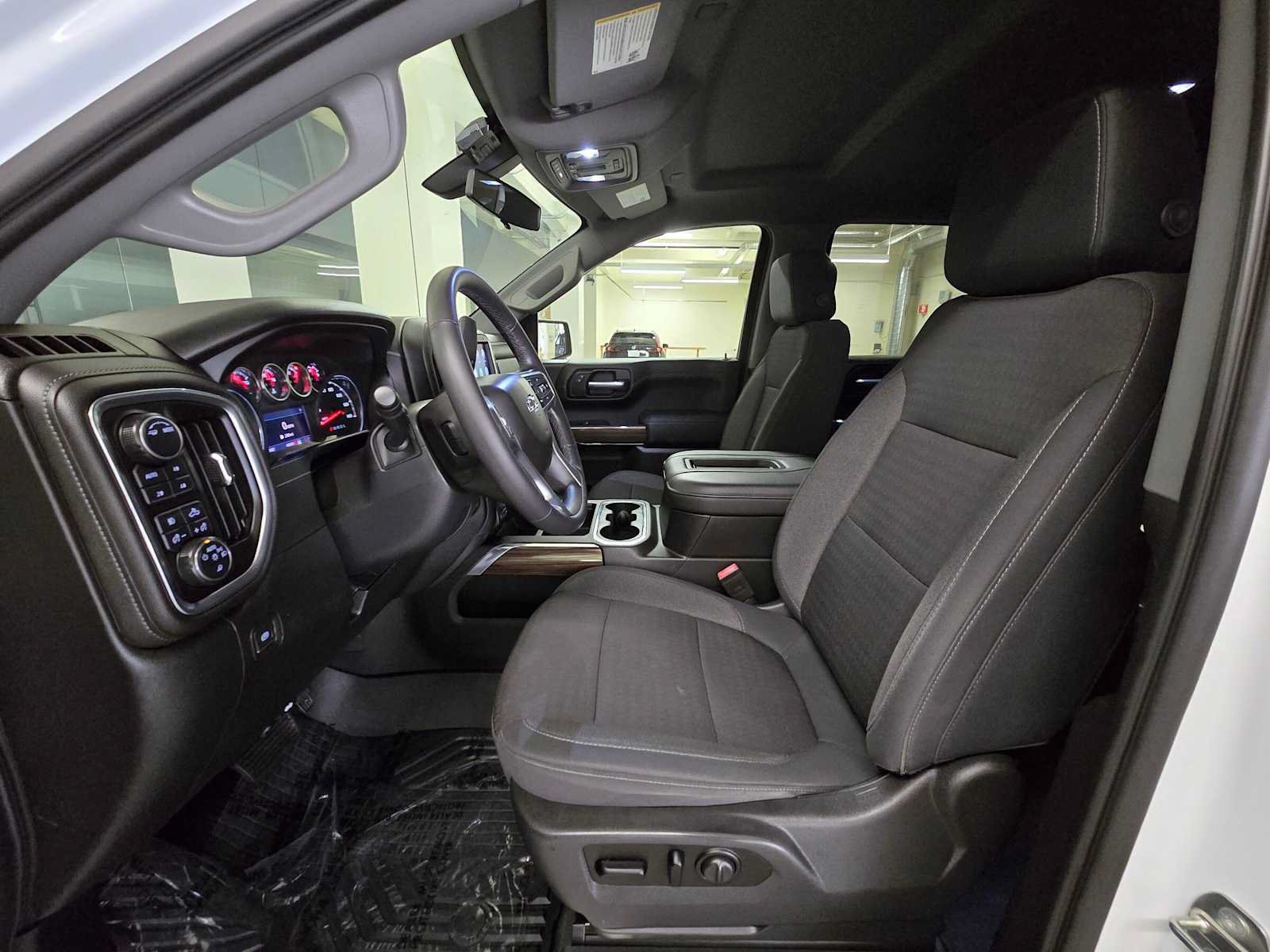 Used 2020 Chevrolet Silverado 1500 LT Trail Boss AWD/4WD image 21