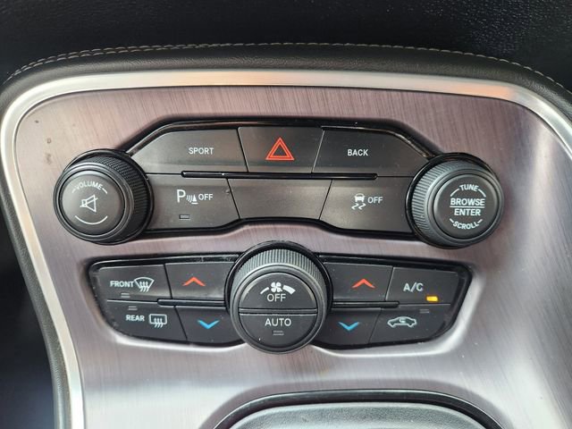 Used 2015 Dodge Challenger R/T image 18