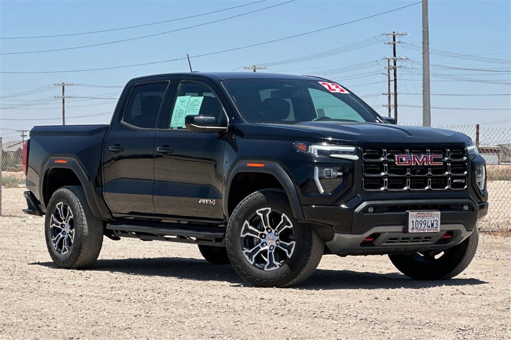 Used 2023 GMC Canyon AT4 w/ AT4 Premium Package image 2
