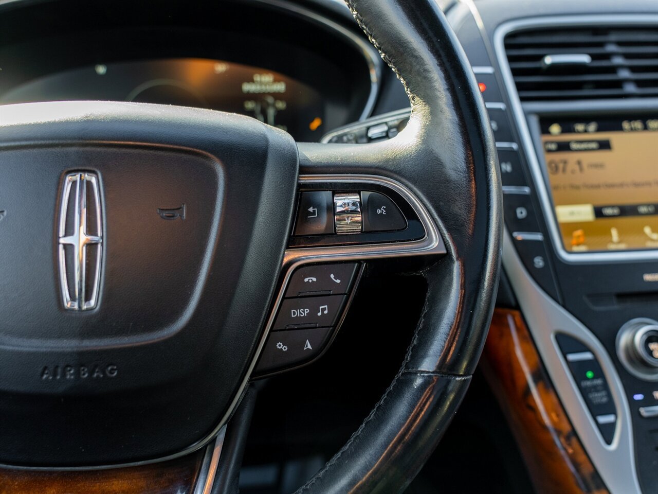 Used 2019 Lincoln Nautilus Select AWD/4WD image 29
