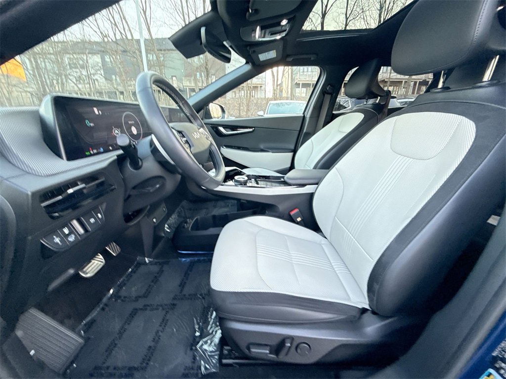 Used 2024 Kia EV6 GT-Line w/ GT-Line White Seat Package image 13