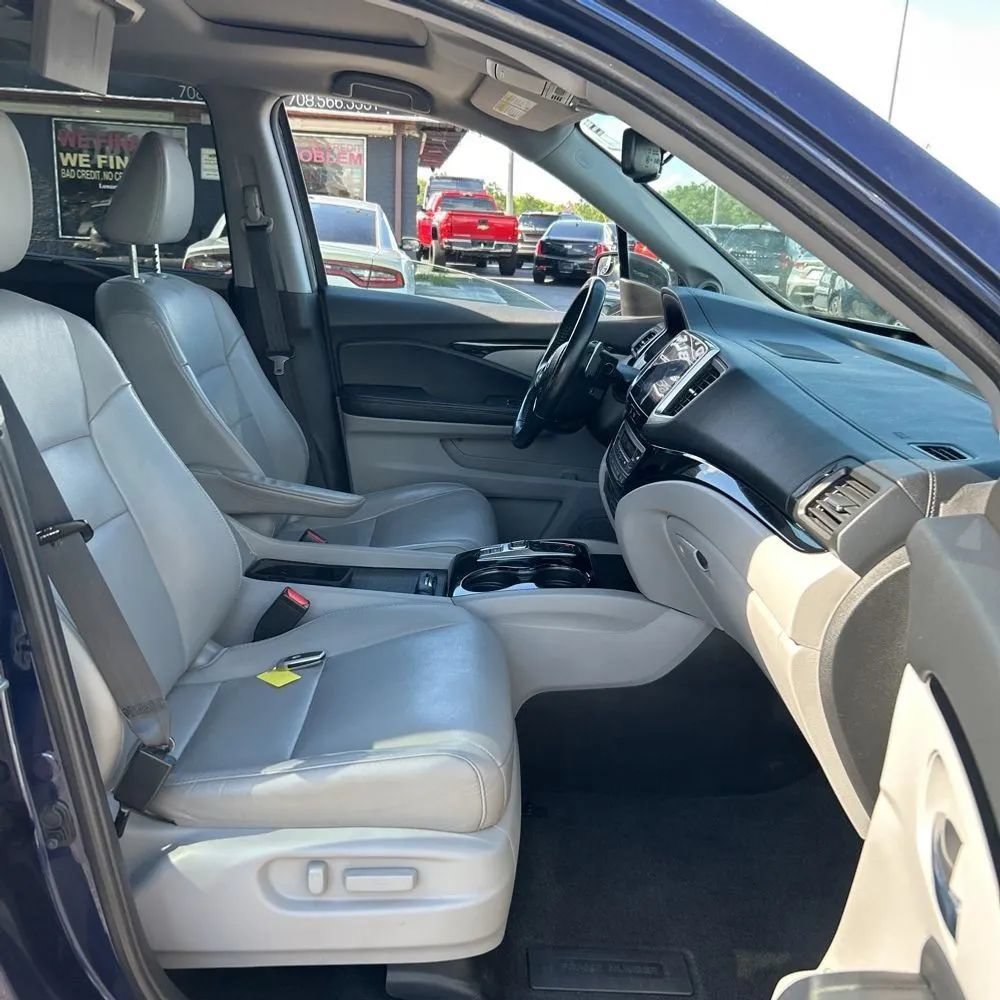Used 2017 Honda Pilot Touring image 21