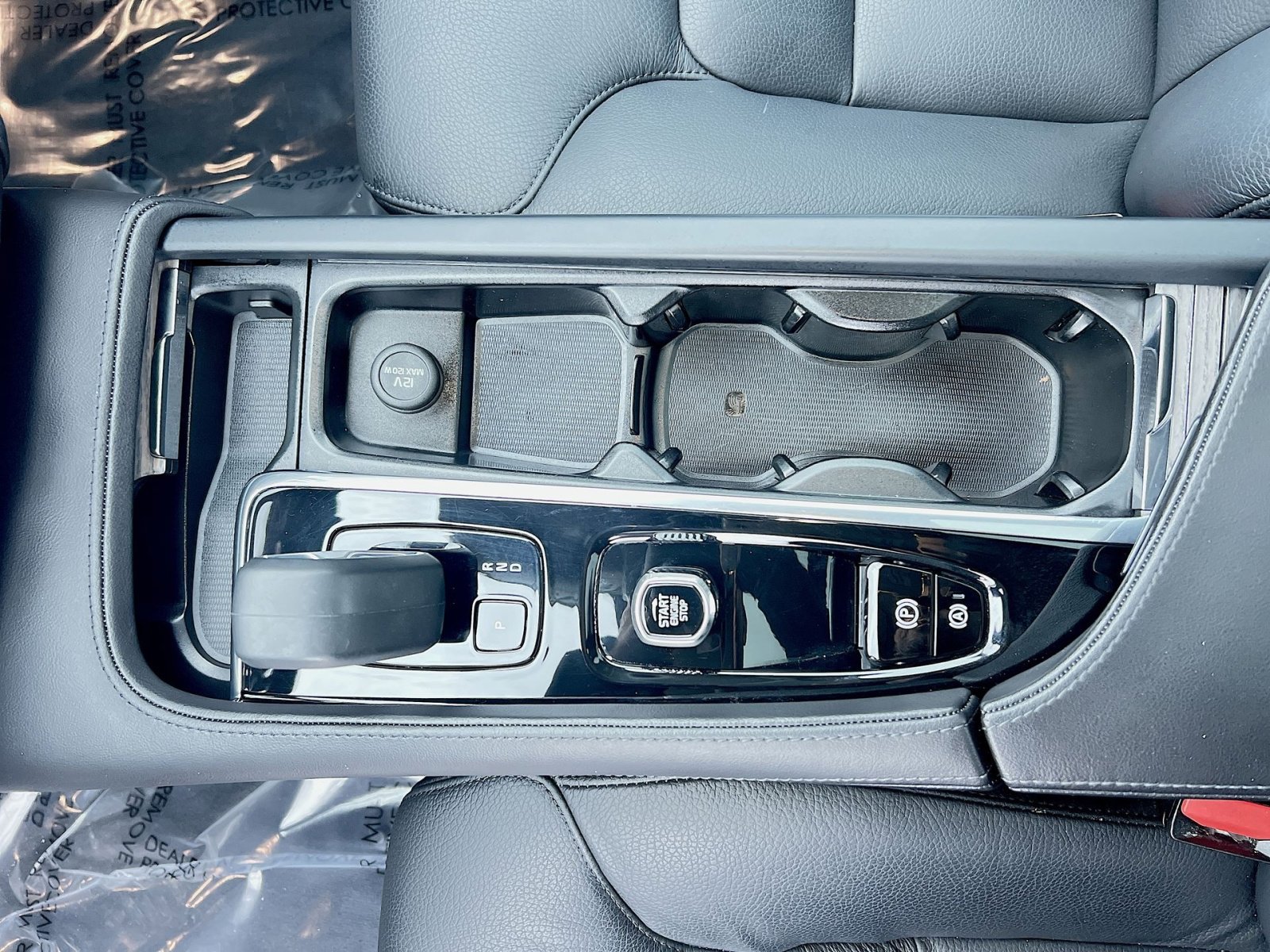 Used 2023 Volvo S90 B6 Plus image 23