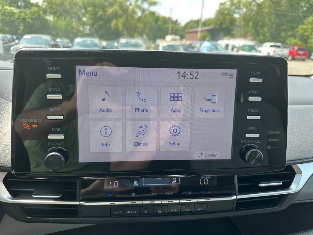 Used 2022 Toyota Sienna LE image 37