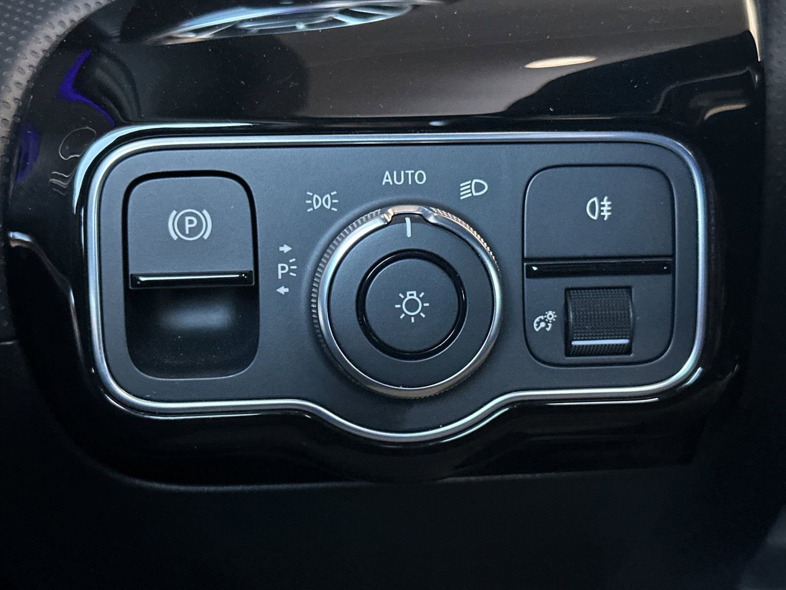 Certified 2021 Mercedes-Benz A 220 image 30